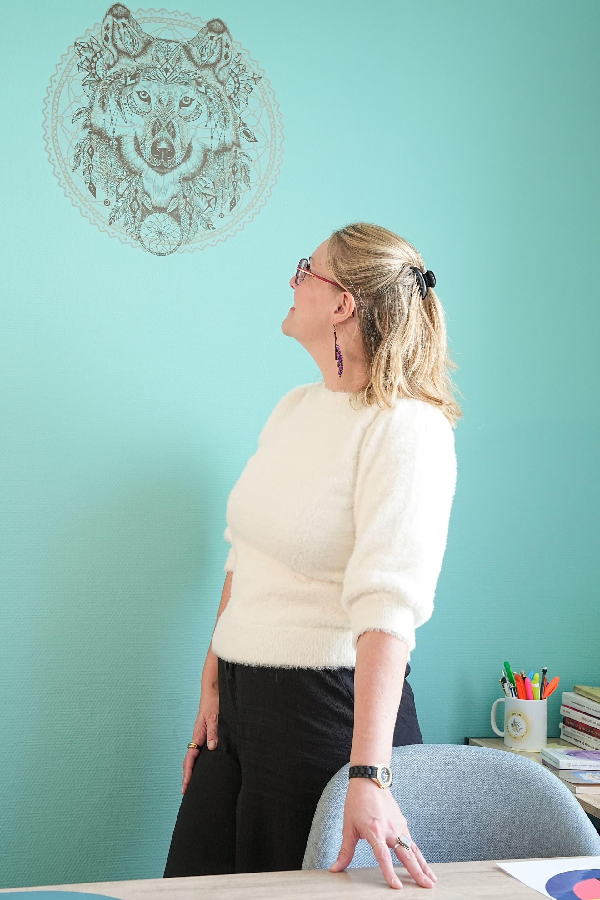 Stage Fondamentaux énergétiques — Clémence dans son cabinet